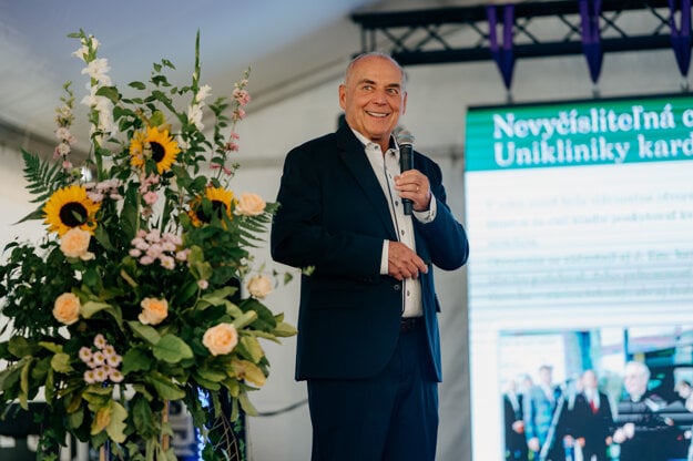 Organizátor podujatia na počesť uvedenia novej magnetickej rezonancie do prevádzky. RNDr. Tomislav Jurik, CSc., konateľ poločnosti ZDRAVÝ ŽIVOT, s.r.o.