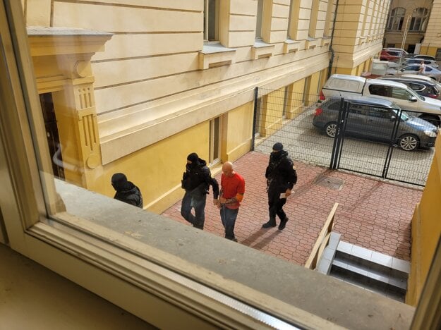 Na súdnom dvore. (zdroj: mh)