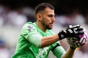 Slovenský brankár Martin Dúbravka v drese anglického Burnley FC.