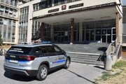 V budove košických súdov najprv rozhodli o väzbe Martina, potom v nej odsúdili jeho manželku Adriánu.