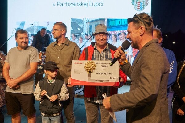 Veľkým lákadlom ľupčianskeho jarmoku je bohatá tombola.  