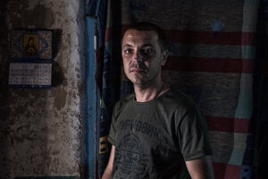 Niektoré brigády používajú obrnené vozidlá, ale Mychajlova používa pre pechotu bežné pick-upy.