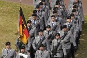 Noví členovia nemeckej armády pri slávnostnej prísahe 4. septembra v Düsseldorfe.