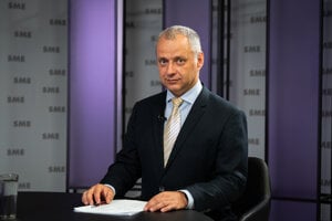 Ekonóm Šuster: Máme najvyššie dane a odvody v tomto storočí a vláda ich ešte zdvíha