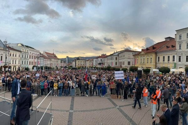 Námestie SNP počas protestu.