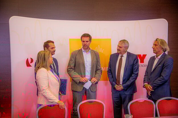 Erika Jurinová, Richard Staškovan, Juraj Oravec, Peter Pobeha, Mikuláš Kolesár 