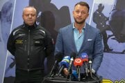 Minister Matúš Šutaj Eštok počas tlačovej konferencie.