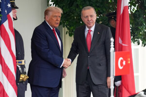 Americký prezident sa stretol s tureckým prezidentom Recepom Tayyipom Erdoganom.