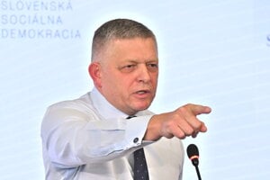 Ficovi dochádza trpezlivosť so Žilinkom. Smer ide hľadať riešenie