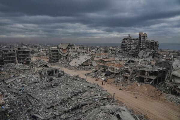 Zničená štvrť v Gaza City.