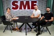 Denisa Prokopčáková, Tomáš Havran a Marek Karman v podcaste Vizita.