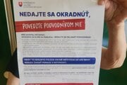 Tento leták dostali seniori v októbri spolu s dôchodkom. 