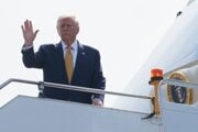 Americký prezident Donald Trump počas odchodu z Malajzie.