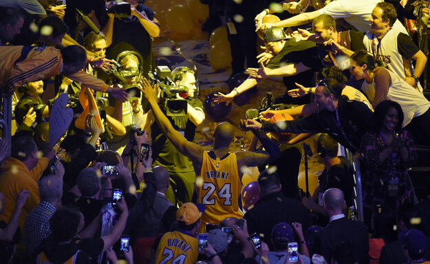 Kobe Bryant nastúpil na svoj posledný zápas v NBA.