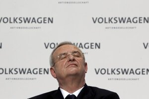 Martin Winterkorn krátko po prepuknutí emisného škandálu odstúpil z pozície šéfa automobilky.