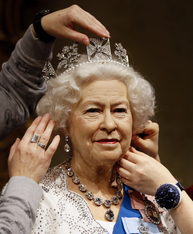 Kráľovná Alžbeta ako vosková figurína v Madame Tussauds