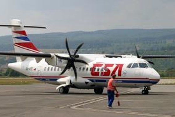 Dnes lieta ČSA do Prahy na turbovrtuľovom lietadle. Pribudne k nemu veľký Boeing 737­500.