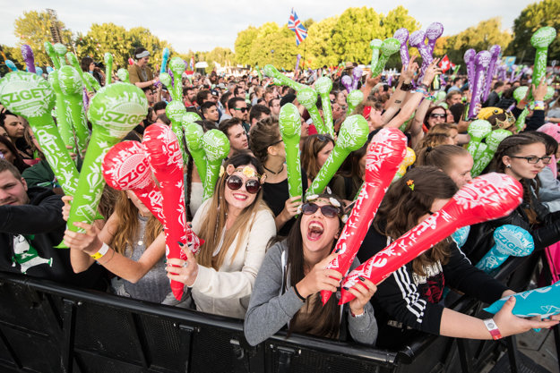 Na Szigete sa môžete zúčastniť rôznych spoločenských hier. (zdroj: SME - Michal Lukáč)