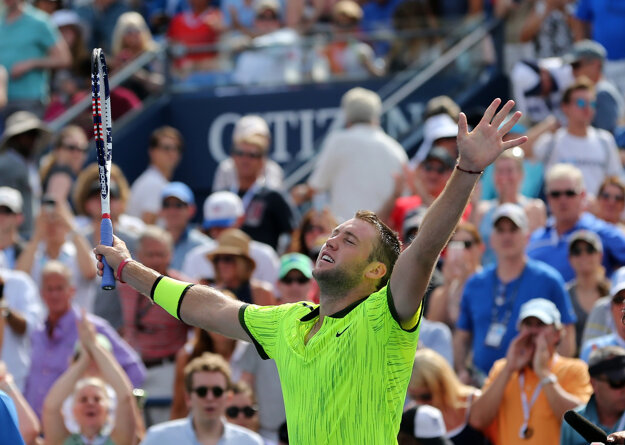 Jack Sock vyradil víťaza z roku 2014.