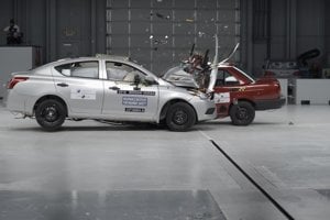 Crash test organizácií Global NCAP a Latin NCAP postavil proti sebe dva modely Nissanu