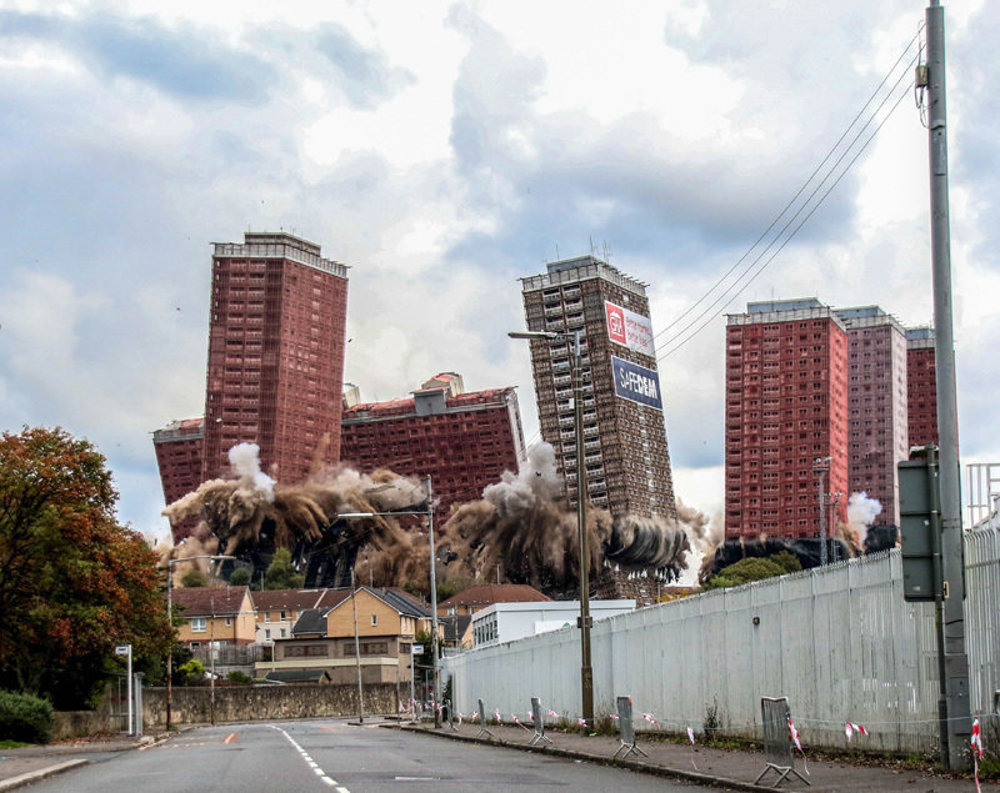 Búranie, Red Road Flats, Glasgow, Škótsko.