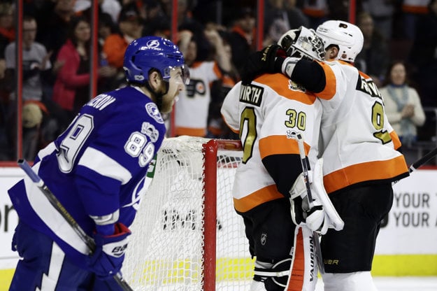Hráči Philadelphie Flyers zvíťazili nad Tampou Bay Lightning 4:2.