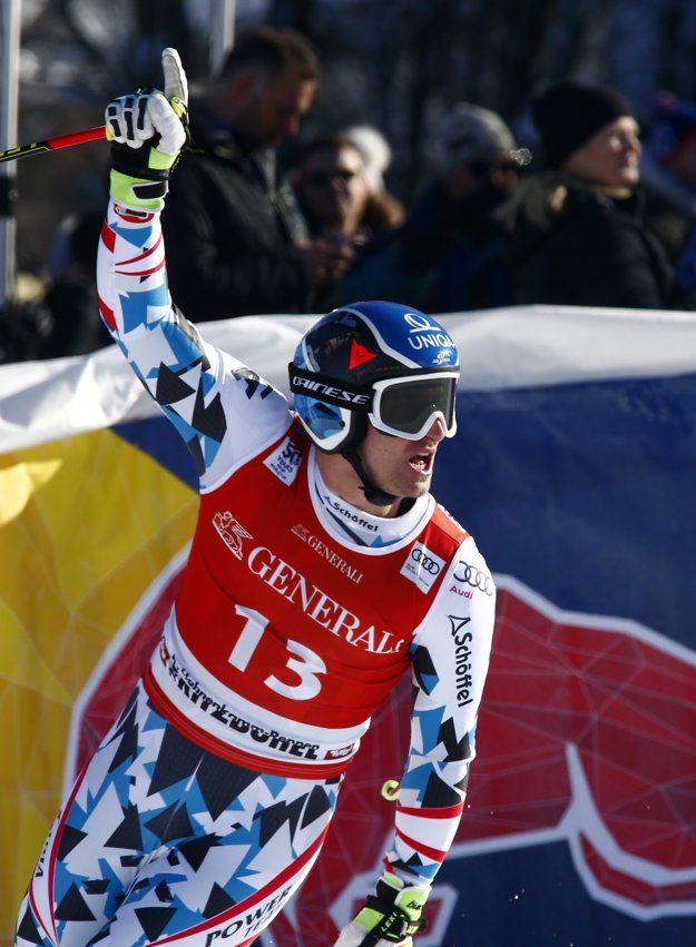 Matthias Mayer predtým nestál na pódiu vyše roka.