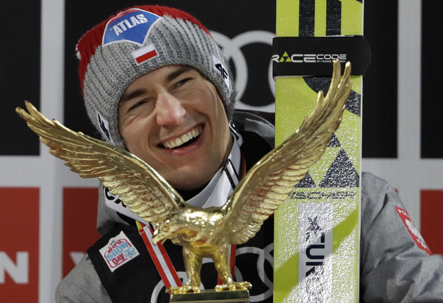 Kamil Stoch ovládol aj prestížne Turné štyroch mostíkov.