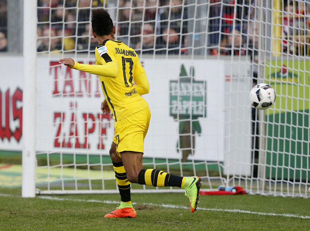 Dvoma gólmi sa na víťazstve Borussie Dortmund podieľal Pierre-Emerick Aubameyang.