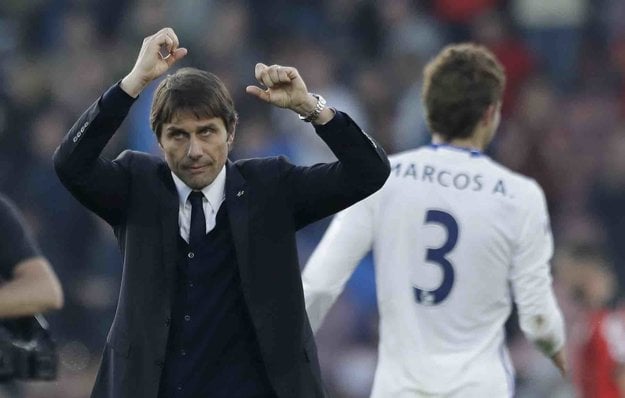 Tréner Chelsea Antonio Conte môže byť v tejto sezóne nadšený.