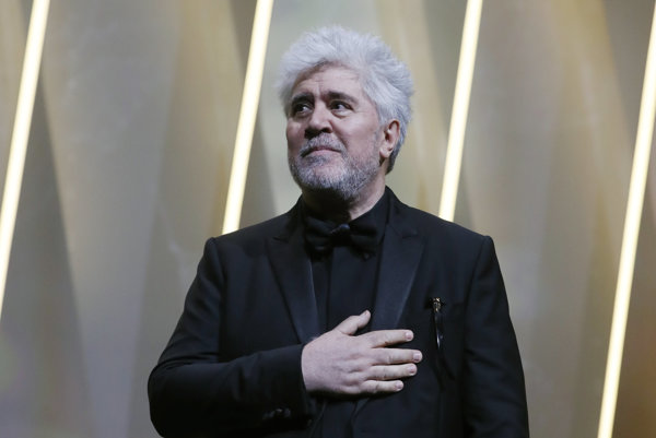 Nepozerajte filmy tam, kde sedíte celý deň. Almodóvar má vzorec pre divákov Netflixu