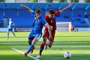 Branislav Niňaj (vľavo) je slovenským mládežníckym reprezentantom.