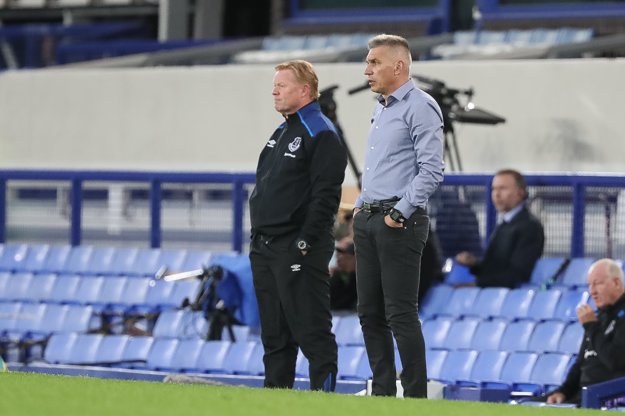 Ronald Koeman (vľavo) a jeho náprotivok Norbert Hrnčár.