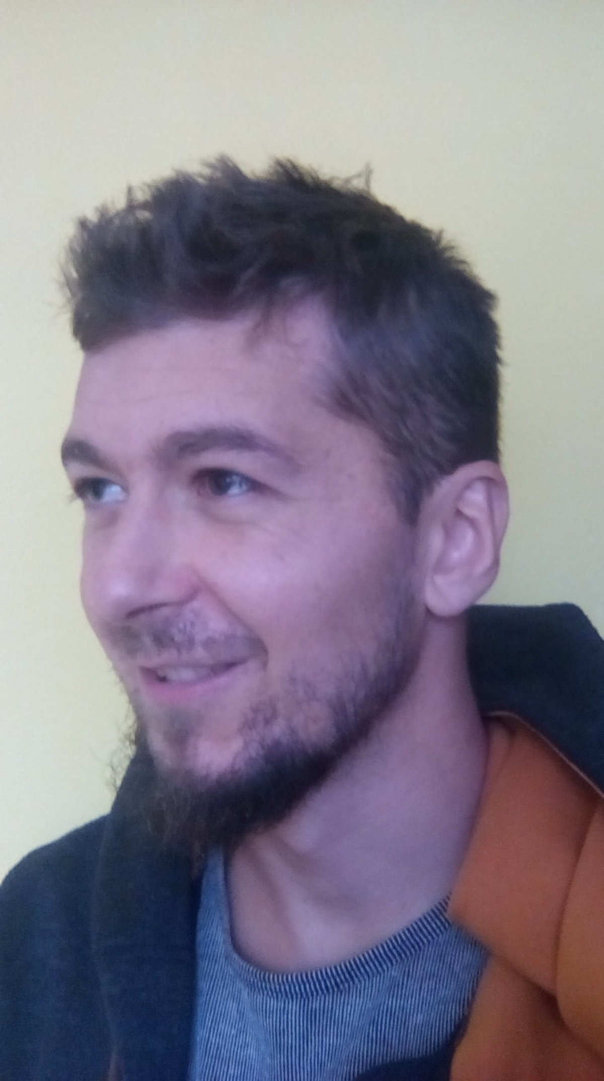 Zoznamka dievča s dôverou otázky