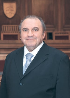 Dekan prof. RNDr. Jozef Komorník, DrSc.