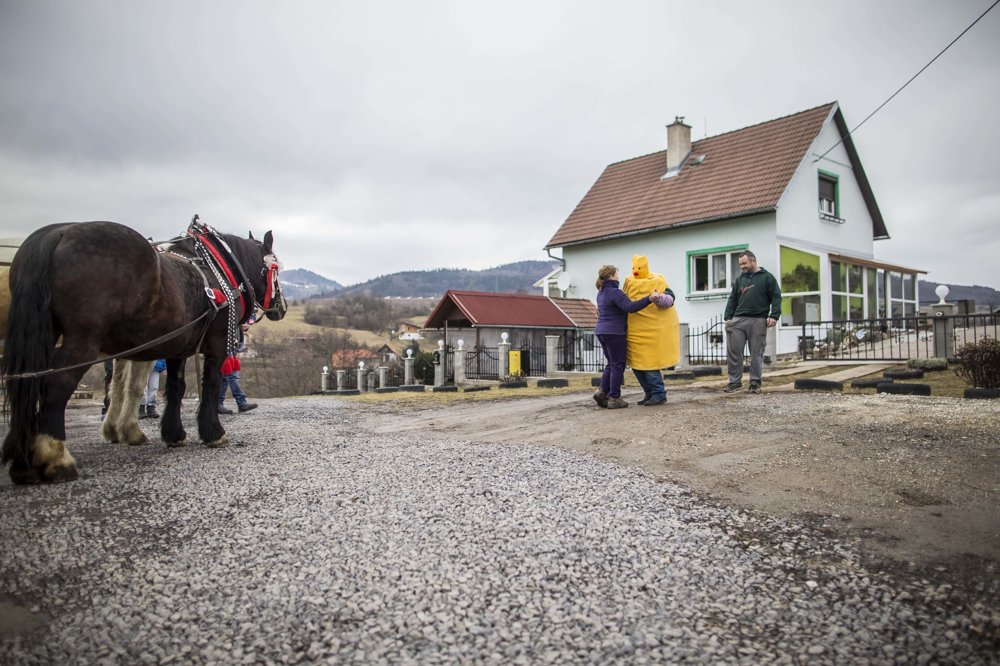 Fašiangová veselica v Banskej Belej.