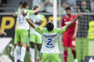Wolfsburg sa udržal v Bundeslige, v baráži nemal problém s Kielom