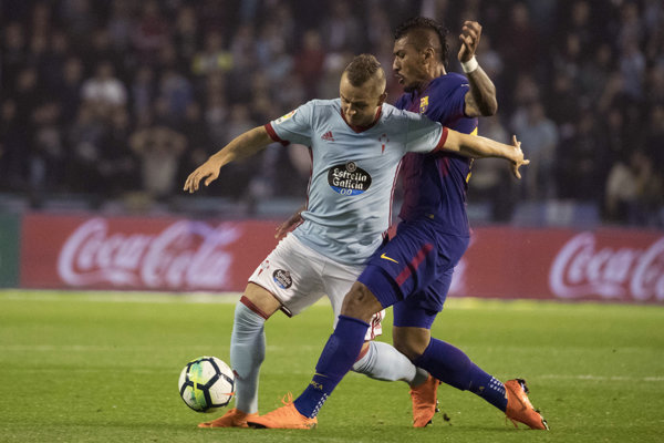 Stanislav Lobotka (vľavo) v zápase proti FC Barcelona.