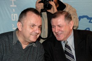 Stretnutie občanov s predsedom ĽS-HZDS Vladimírom Mečiarom a Jožom Rážom v januári v roku 2005 v Bratislave.