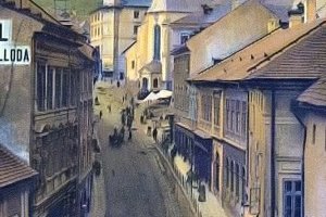 Banskoštiavnický trotuár na starej pohľadnici.
