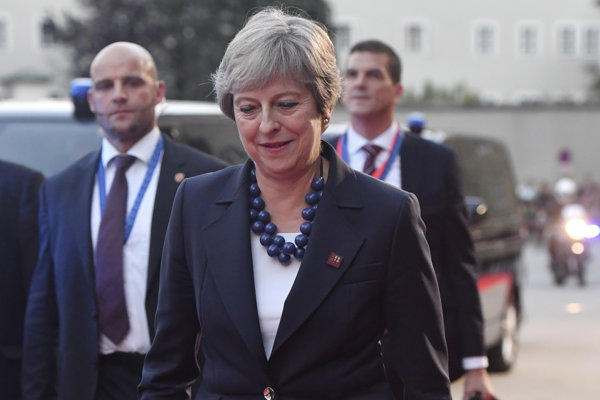 Mayová vyzvala Úniu, aby zmenila svoj postoj v otázke brexitu