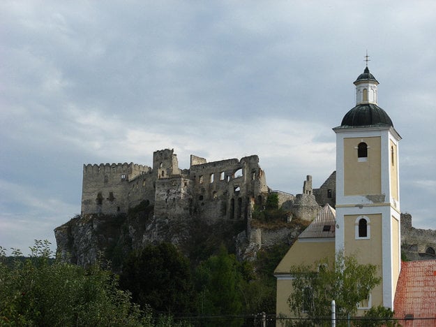 Hrad Beckov.