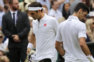 Roger Federer (vľavo) a Novak Djokovič na ilustračnej fotografii.