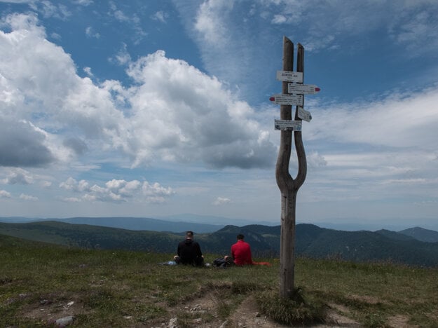 Ostredok rázcestie (1 593 m)