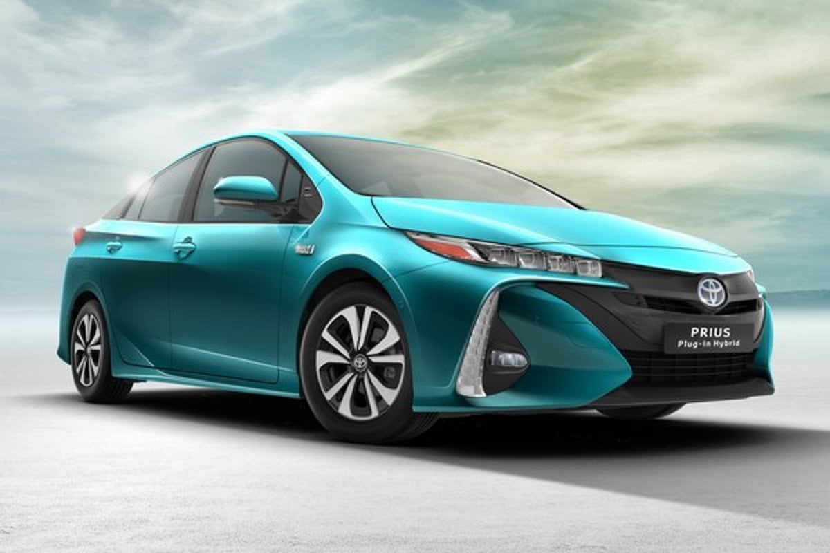 Nová Toyota Prius Plugin Hybrid ponúkne dlhší dojazd a vyššiu rýchlosť Nová Toyota Prius Plugin Hybrid ponúkne dlhší dojazd a vyššiu rýchlosť