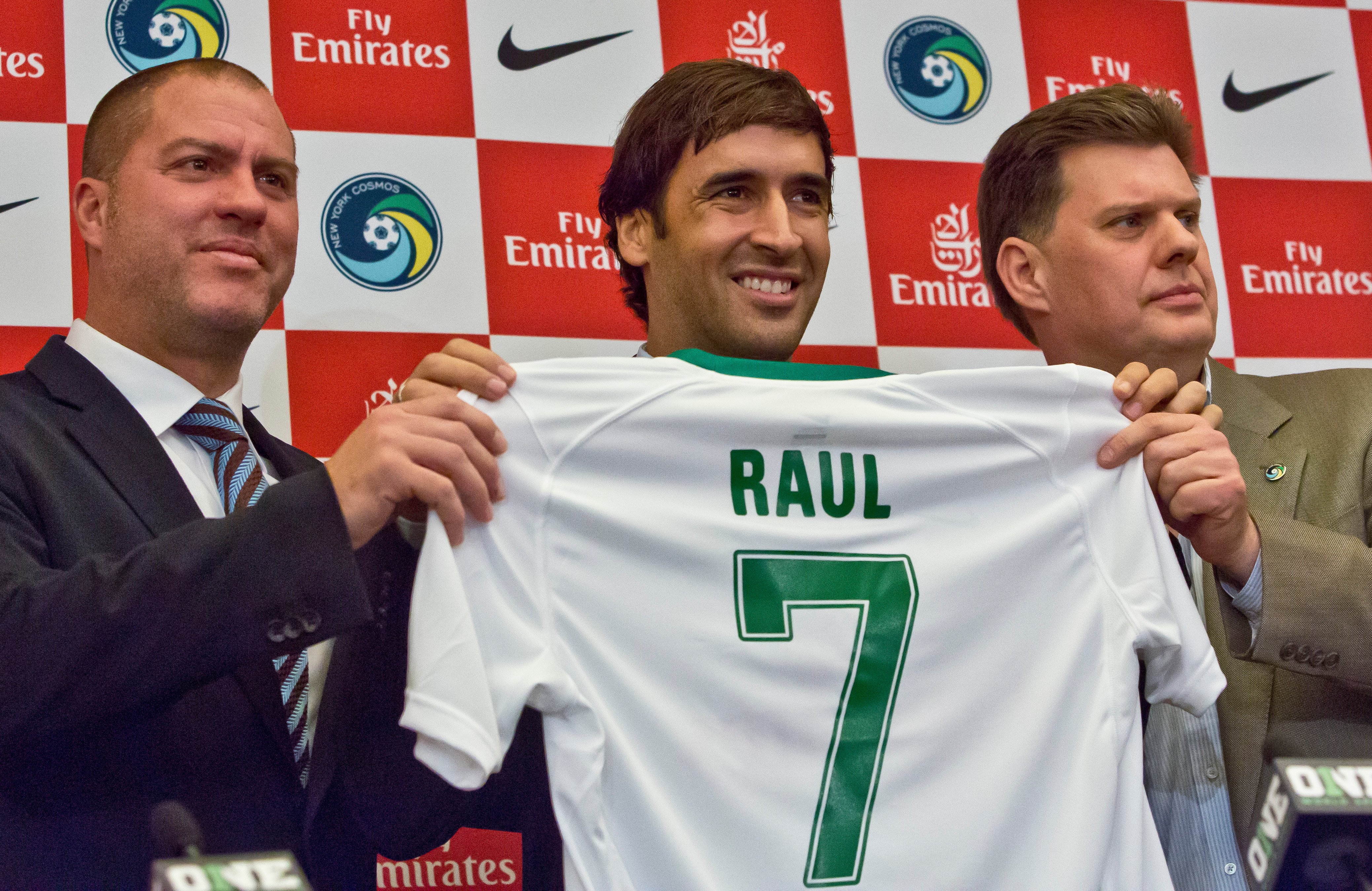 cosmos_raul_retires_soccer-80565b4f5dad4_r6989.jpeg cosmos_raul_retires_soccer-80565b4f5dad4_r6989.jpeg