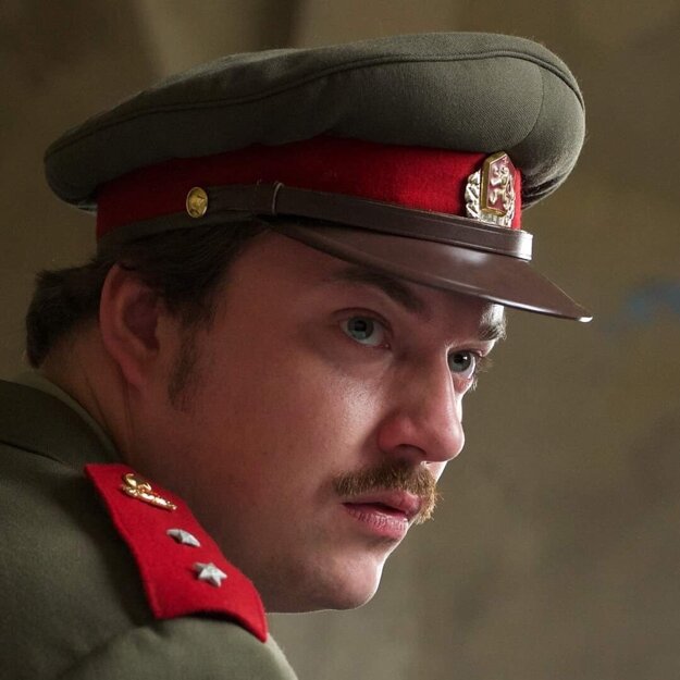 Lukáš Pelč vo filme Amnestie.
