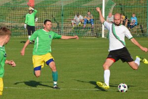 Jacovce v minulom kole na domácom ihrisku porazili V. Ripňany 5:0.