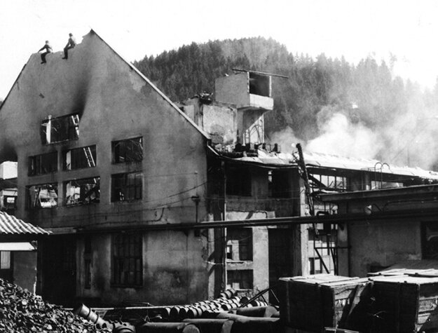 Termoskáreň na druhý deň po požiari v roku 1971.