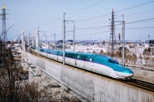 4. Shinkansen E5, H5.
